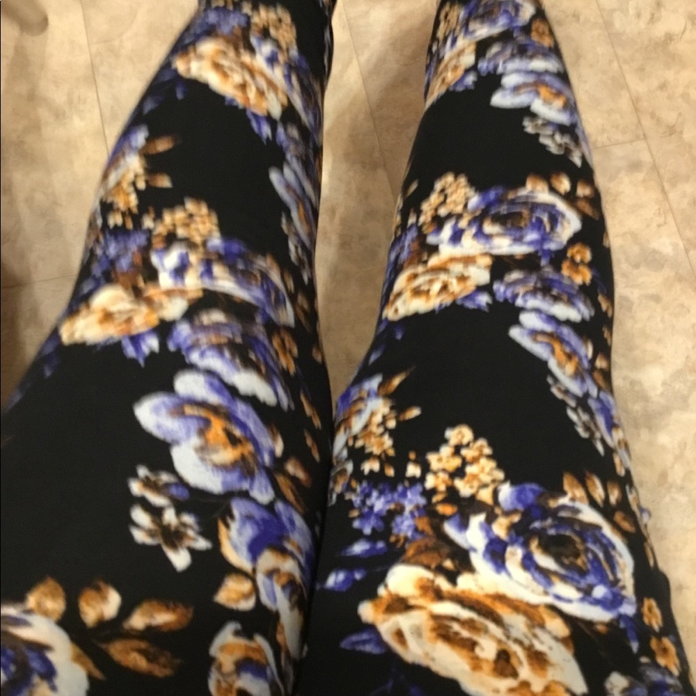🆕New Roses legging - Picture 4 of 5